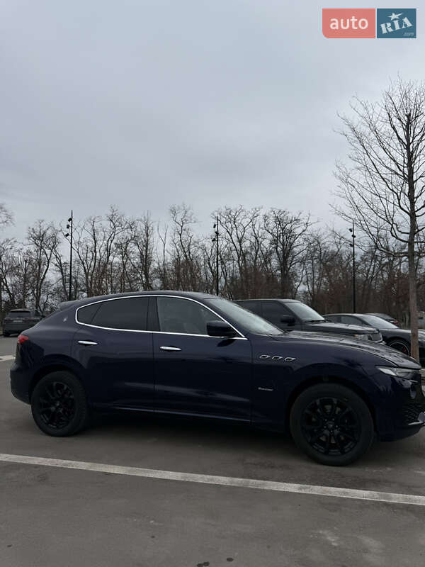 Позашляховик / Кросовер Maserati Levante 2018 в Дніпрі