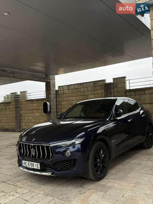 Позашляховик / Кросовер Maserati Levante 2018 в Дніпрі