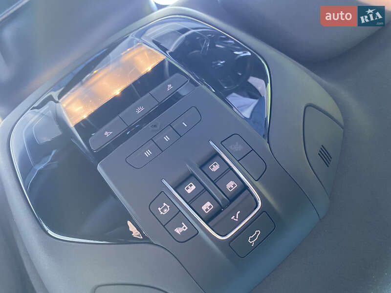 Внедорожник / Кроссовер Maserati Levante 2017 в Киеве