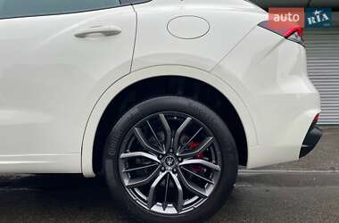 Позашляховик / Кросовер Maserati Levante 2022 в 
