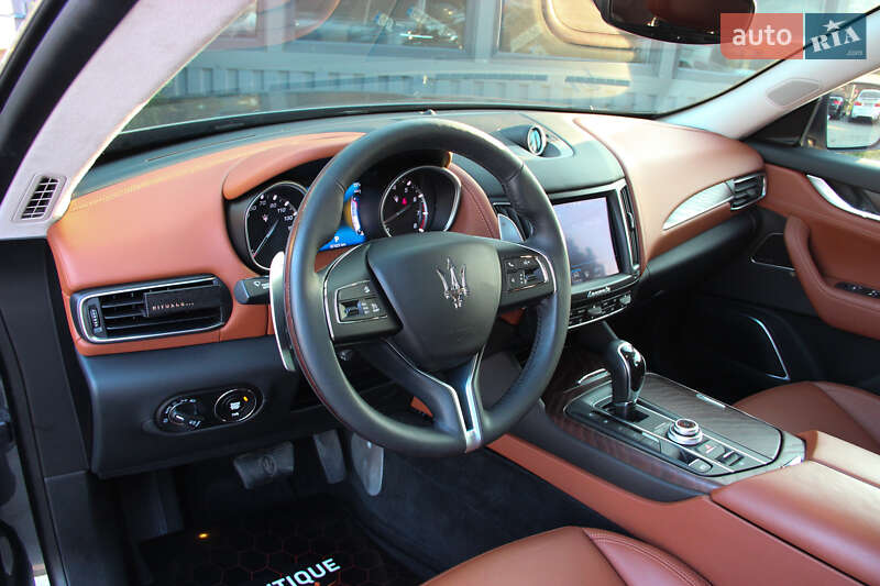 Внедорожник / Кроссовер Maserati Levante 2017 в Одессе