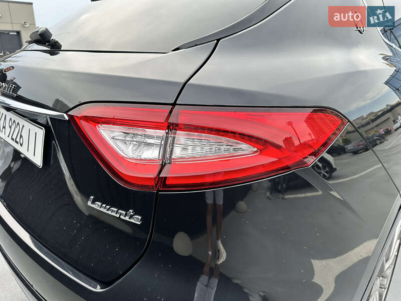 Позашляховик / Кросовер Maserati Levante 2019 в Києві