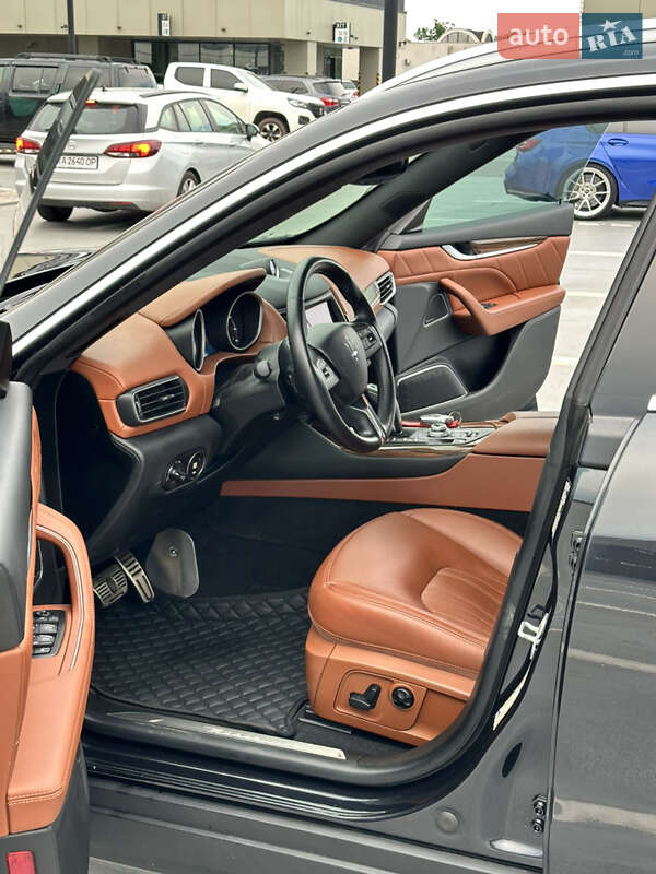 Позашляховик / Кросовер Maserati Levante 2019 в Києві