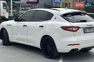 Внедорожник / Кроссовер Maserati Levante 2018 в 