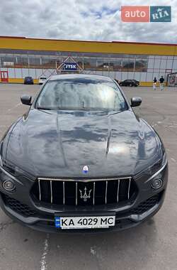 Позашляховик / Кросовер Maserati Levante 2019 в Житомирі