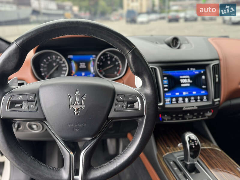 Внедорожник / Кроссовер Maserati Levante 2016 в Киеве фото 13 Внедорожник / Кроссовер Maserati Levante 2016 в Киеве
