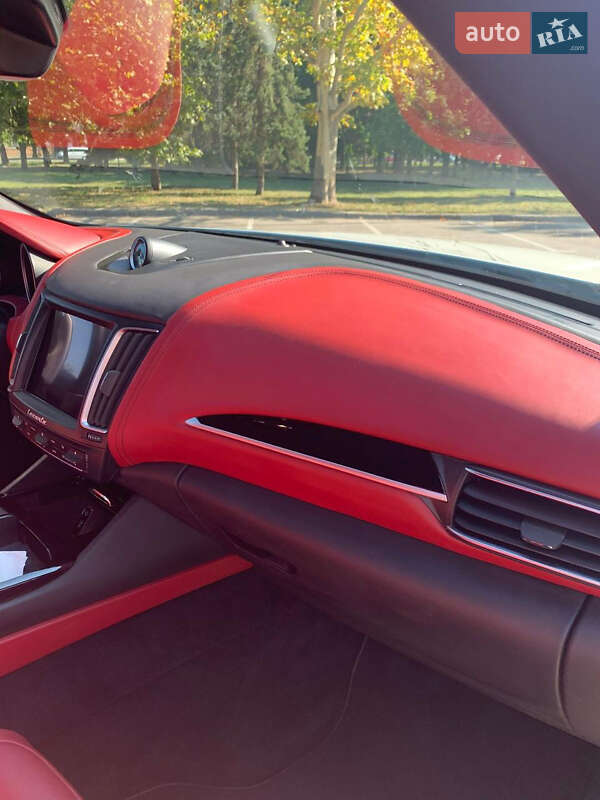 Внедорожник / Кроссовер Maserati Levante 2018 в Одессе фото 6 Внедорожник / Кроссовер Maserati Levante 2018 в Одессе