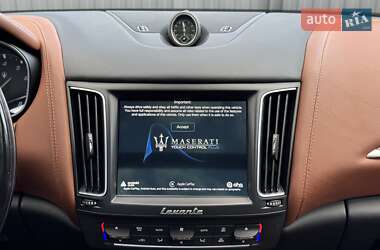 Позашляховик / Кросовер Maserati Levante 2018 в 