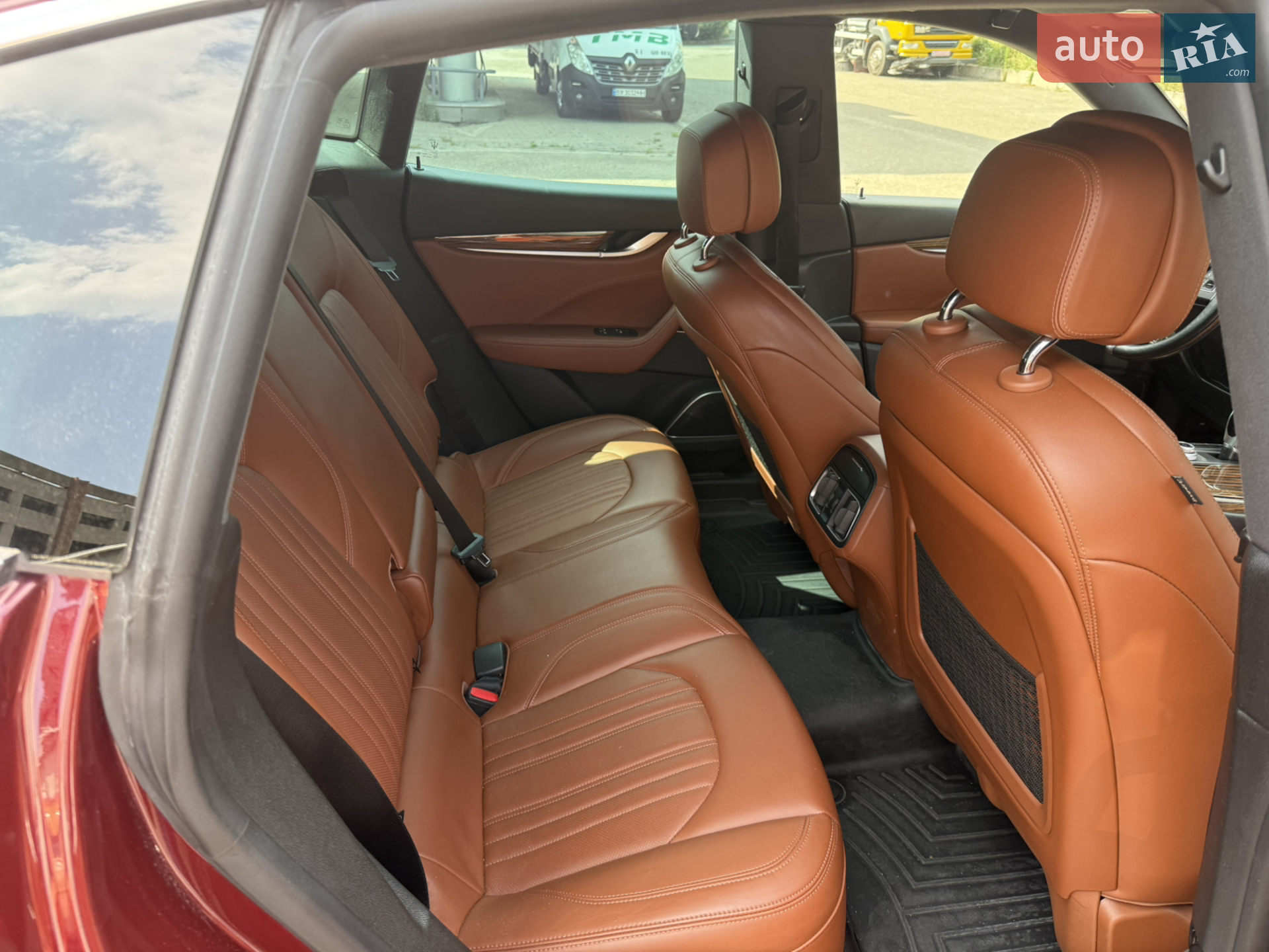 2016 Maserati Levante - мініатюра 14