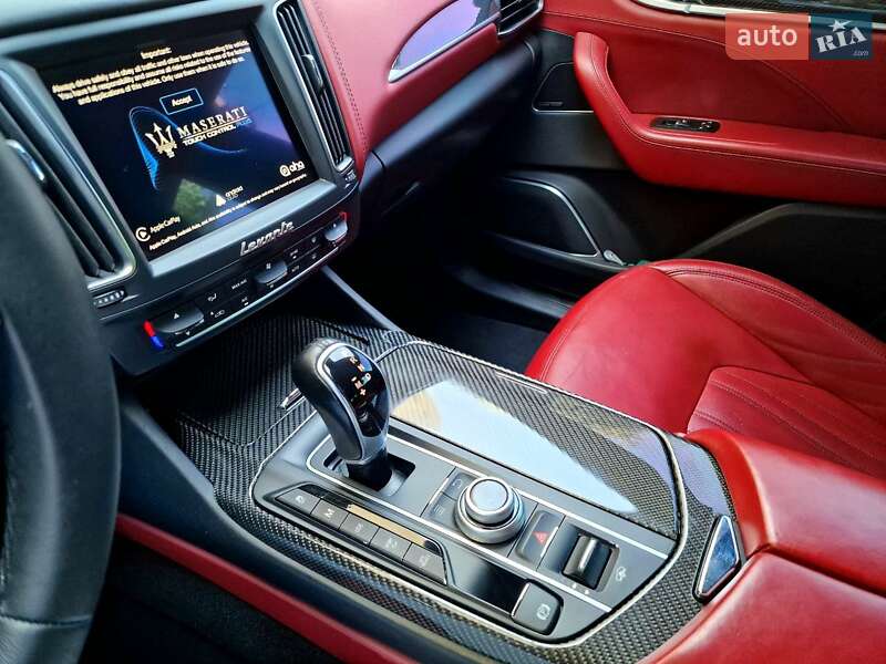Позашляховик / Кросовер Maserati Levante 2018 в Києві