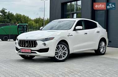 Внедорожник / Кроссовер Maserati Levante 2022 в Дубно