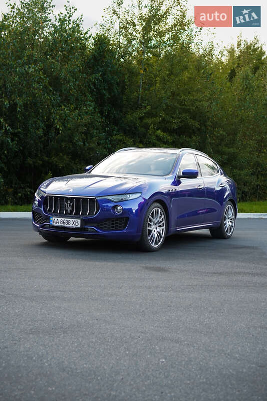 Внедорожник / Кроссовер Maserati Levante 2016 в Киеве