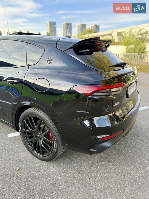 Позашляховик / Кросовер Maserati Levante 2020 в Києві