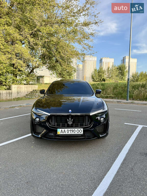 Позашляховик / Кросовер Maserati Levante 2020 в Києві