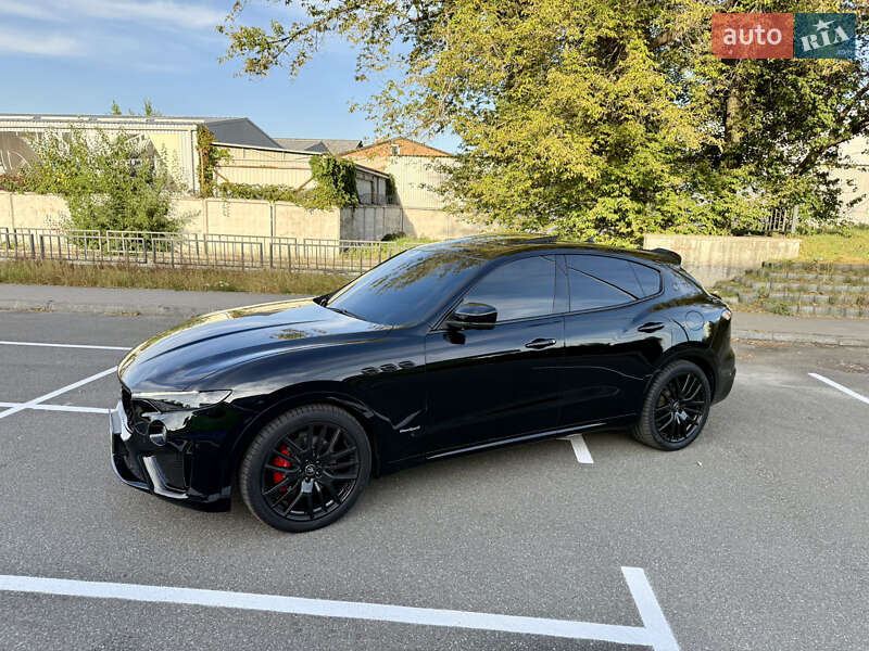 Позашляховик / Кросовер Maserati Levante 2020 в Києві