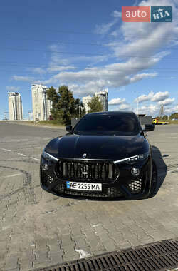 Позашляховик / Кросовер Maserati Levante 2021 в Києві