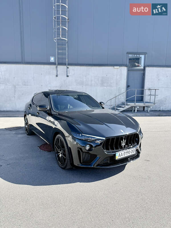 Позашляховик / Кросовер Maserati Levante 2020 в Києві