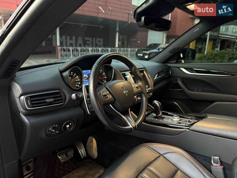 Внедорожник / Кроссовер Maserati Levante 2018 в Львове