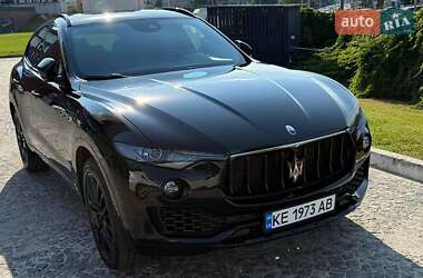 Внедорожник / Кроссовер Maserati Levante 2018 в Днепре