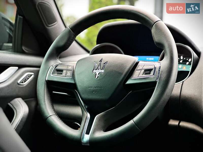 Позашляховик / Кросовер Maserati Levante 2018 в Києві фото 41 Позашляховик / Кросовер Maserati Levante 2018 в Києві