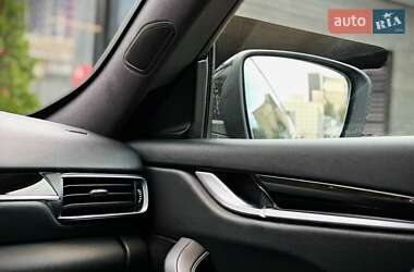Внедорожник / Кроссовер Maserati Levante 2018 в 