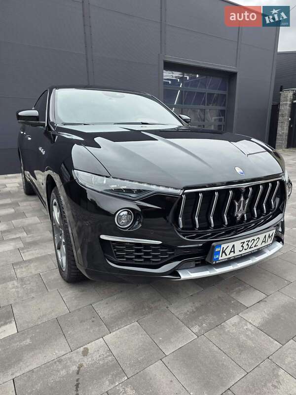 Внедорожник / Кроссовер Maserati Levante 2021 в Киеве