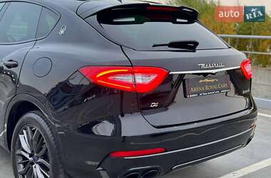 Внедорожник / Кроссовер Maserati Levante 2018 в  фото 14 Внедорожник / Кроссовер Maserati Levante 2018 в