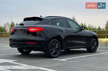 Внедорожник / Кроссовер Maserati Levante 2018 в  фото 19 Внедорожник / Кроссовер Maserati Levante 2018 в