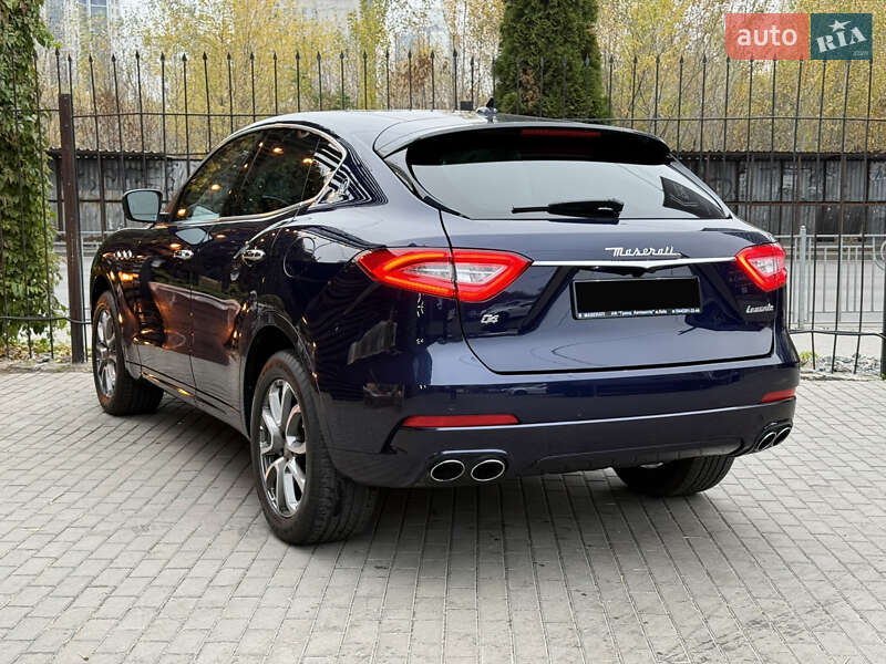 Внедорожник / Кроссовер Maserati Levante 2018 в Киеве
