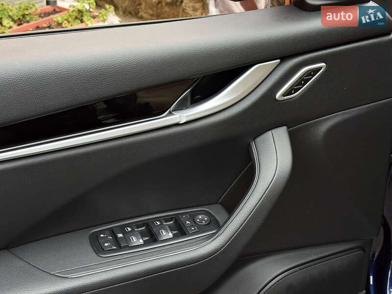 Внедорожник / Кроссовер Maserati Levante 2018 в Киеве