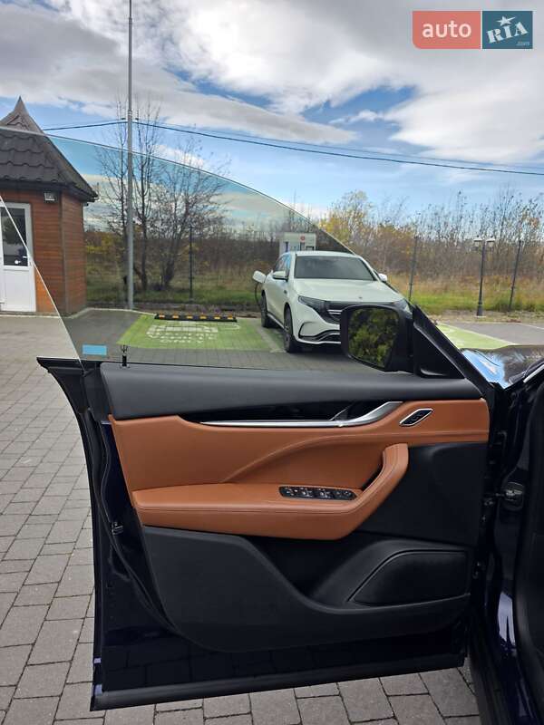 Позашляховик / Кросовер Maserati Levante 2018 в Львові