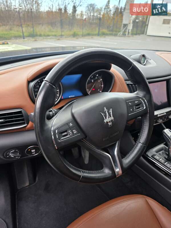Позашляховик / Кросовер Maserati Levante 2018 в Львові