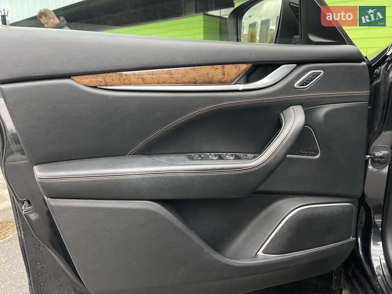 Внедорожник / Кроссовер Maserati Levante 2017 в Киеве фото 10 Внедорожник / Кроссовер Maserati Levante 2017 в Киеве