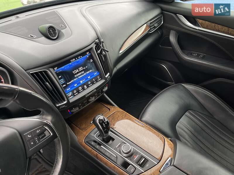 Внедорожник / Кроссовер Maserati Levante 2017 в Киеве фото 31 Внедорожник / Кроссовер Maserati Levante 2017 в Киеве
