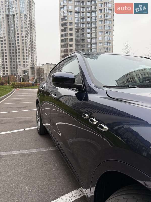 Позашляховик / Кросовер Maserati Levante 2019 в Києві