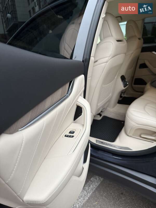 Позашляховик / Кросовер Maserati Levante 2019 в Києві