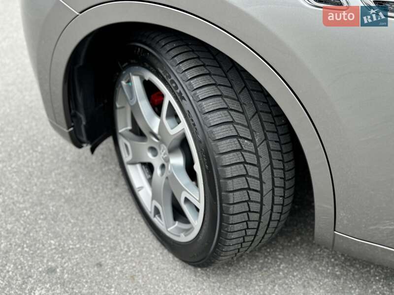 Позашляховик / Кросовер Maserati Levante 2017 в Києві