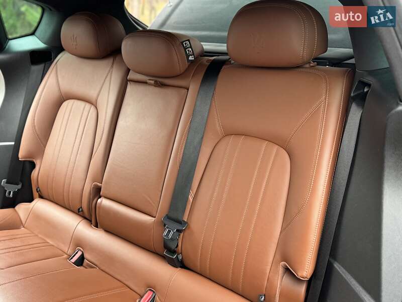 Позашляховик / Кросовер Maserati Levante 2017 в Києві
