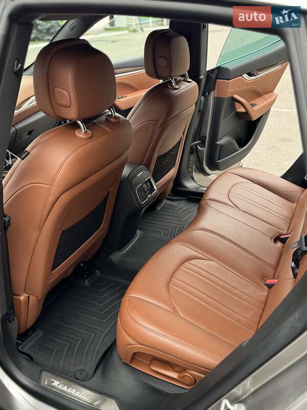 Позашляховик / Кросовер Maserati Levante 2017 в Києві