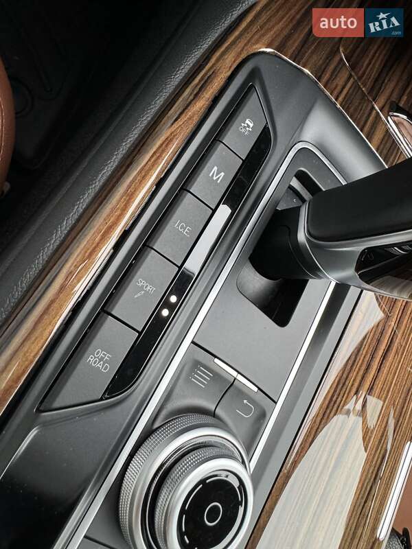 Позашляховик / Кросовер Maserati Levante 2017 в Києві