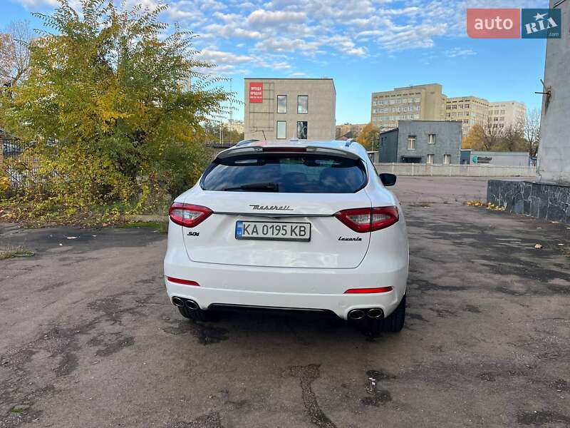 Позашляховик / Кросовер Maserati Levante 2016 в Києві