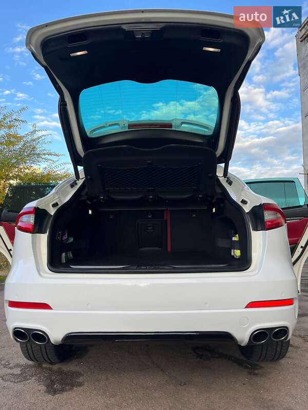 Позашляховик / Кросовер Maserati Levante 2016 в Києві