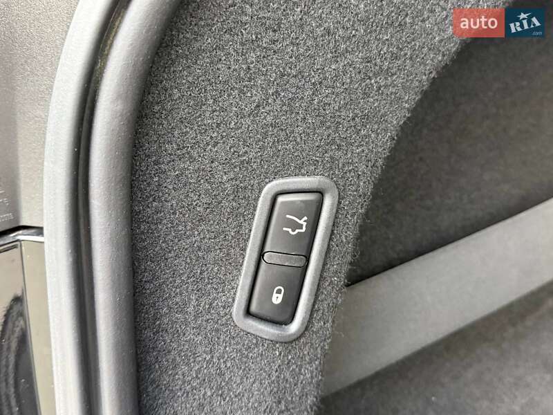 Внедорожник / Кроссовер Maserati Levante 2018 в Киеве