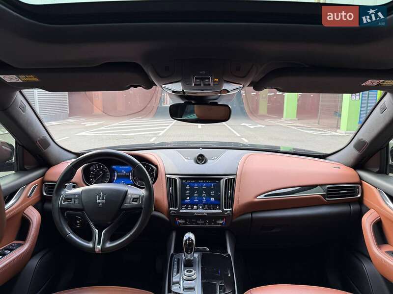 Внедорожник / Кроссовер Maserati Levante 2018 в Киеве