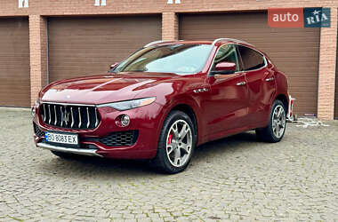 Внедорожник / Кроссовер Maserati Levante 2016 в Киеве