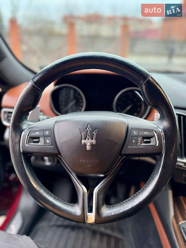 Внедорожник / Кроссовер Maserati Levante 2016 в Киеве фото 9 Внедорожник / Кроссовер Maserati Levante 2016 в Киеве