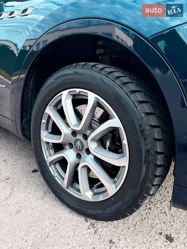 Внедорожник / Кроссовер Maserati Levante 2020 в Львове