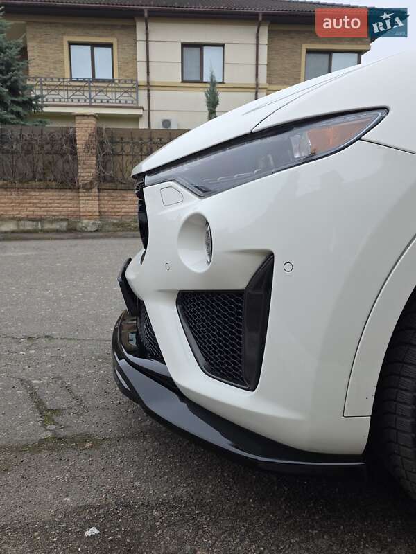 Позашляховик / Кросовер Maserati Levante 2018 в Києві