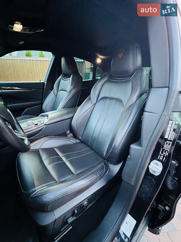 Внедорожник / Кроссовер Maserati Levante 2017 в Ровно фото 19 Внедорожник / Кроссовер Maserati Levante 2017 в Ровно