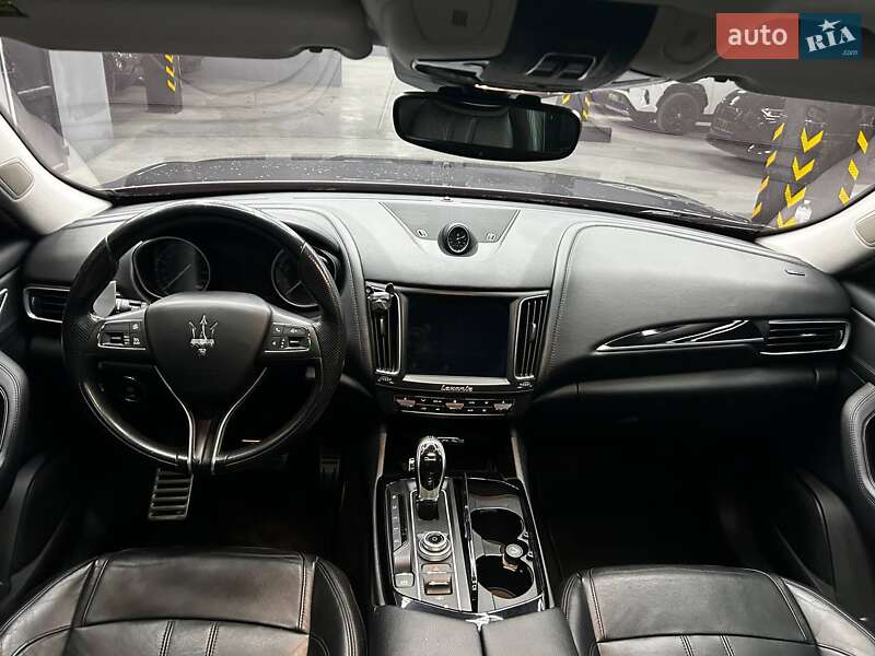 Внедорожник / Кроссовер Maserati Levante 2017 в Черновцах